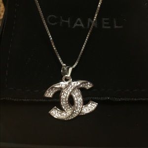 Meet your Posher, Gregory